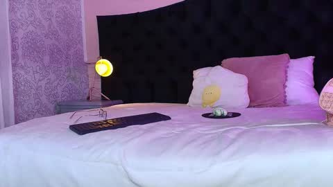 hada online show from March 13, 8:15 pm