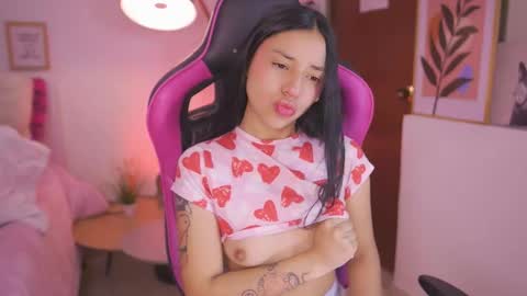 Snapshot of hade_collinss chatting on October 25, 2:46 pm Hade online show from October 25, 2:46 pm