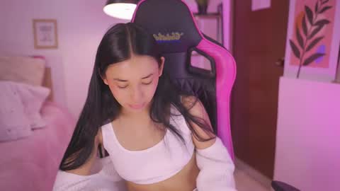 Snapshot of hade_collinss chatting on November 28, 6:43 pm Hade online show from November 28, 6:43 pm