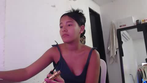 hadesmit1 online show from March 28, 4:28 pm