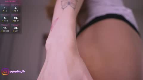 Hi Im Rebecca Glad to see you in my room  PVT is open online show from December 23, 1:14 am