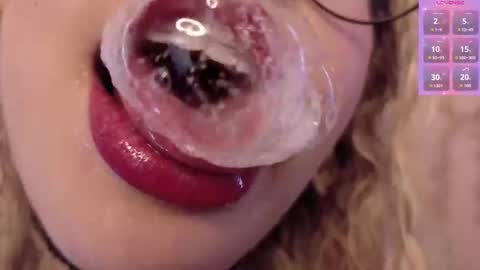 Haely online show from June 4, 2:06 am