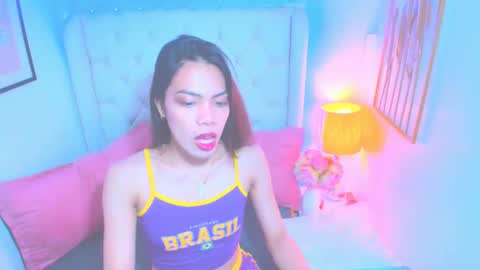 HAILEE HORNY online show from February 7, 11:45 am
