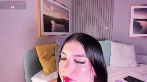 laura online show from May 22, 10:15 pm