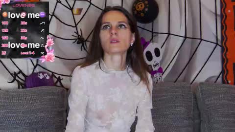 HaileyPeach online show from November 1, 5:59 pm