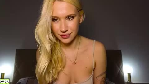 hailey_would online show from March 3, 10:15 pm