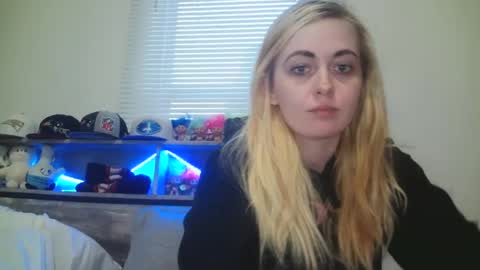 Hailey and d online show from March 3, 11:24 pm