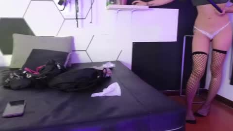 haileycat_ online show from September 12, 2:00 am