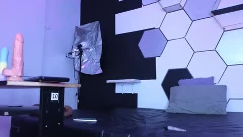 haileycat_ online show from January 9, 3:09 am