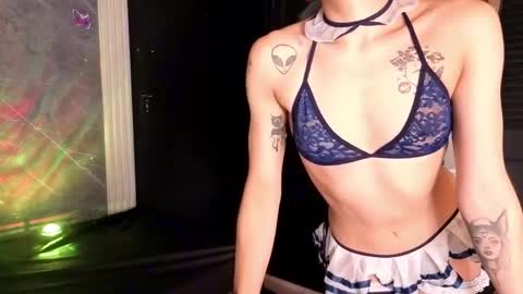 haileycat_ online show from May 15, 4:41 am