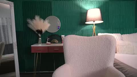 Hailey online show from February 4, 4:51 am