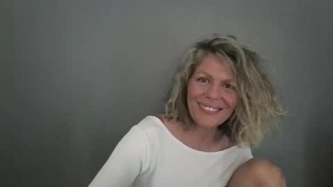 Hailey online show from March 23, 8:35 pm