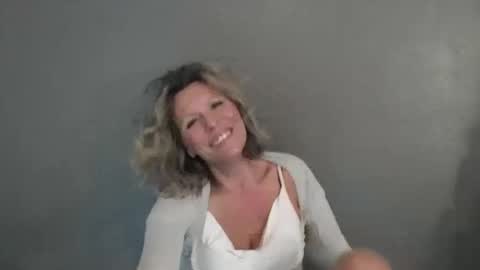 Hailey online show from April 12, 4:34 pm