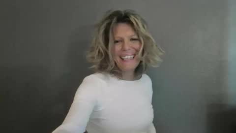 Hailey online show from April 18, 7:58 pm