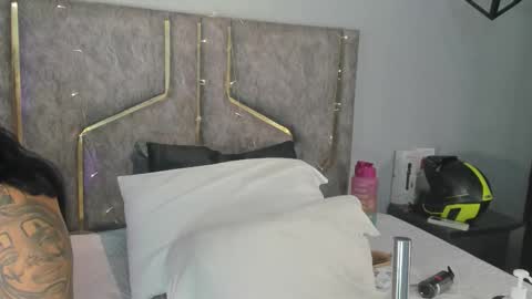 haileystonei online show from December 2, 11:59 am