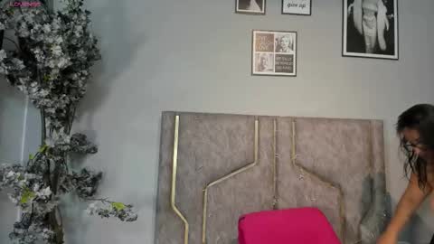 haileystonei online show from January 10, 11:12 am