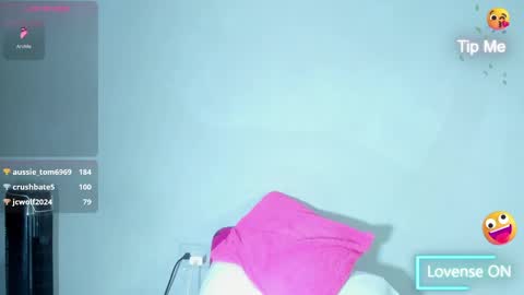 haileystonei online show from April 15, 10:00 am