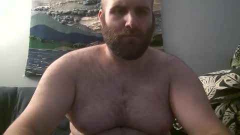 Hairiest Bear online show from December 3, 7:21 am