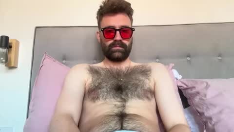 hairy_andhung online show from April 18, 11:36 am