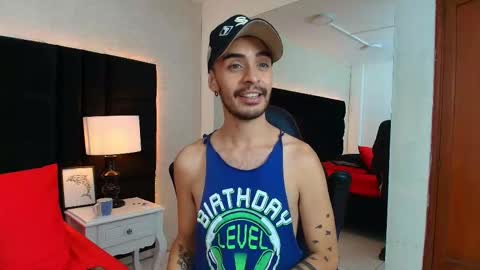 Snapshot of hairy_diamond chatting on September 15, 7:36 pm H A I R Y D I A M O N D online show from September 15, 7:36 pm