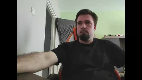 Snapshot of hairy_guy007 chatting on April 5, 12:57 pm hairy_guy007 online show from April 5, 12:57 pm