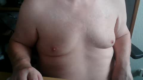 hairyarmpit_lover_1970 online show from October 24, 7:49 am