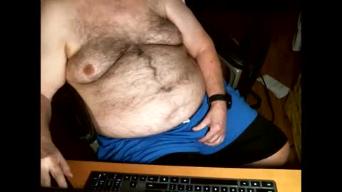 Snapshot of hairybear813 chatting on November 20, 4:34 am hairybear813 online show from November 20, 4:34 am