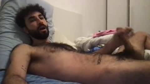 Snapshot of hairybibye chatting on December 27, 10:05 pm hairybibye online show from December 27, 10:05 pm
