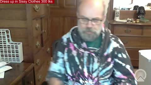 Snapshot of hairydaddybear69 chatting on February 1, 4:27 pm HairyDaddyBear69 online show from February 1, 4:27 pm