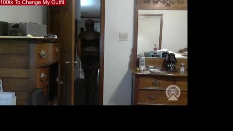 Snapshot of hairydaddybear69 chatting on February 10, 2:37 am HairyDaddyBear69 online show from February 10, 2:37 am