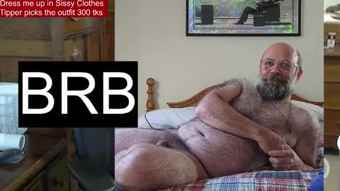 Snapshot of hairydaddybear69 chatting on February 15, 1:41 pm HairyDaddyBear69 online show from February 15, 1:41 pm