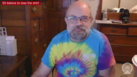 Snapshot of hairydaddybear69 chatting on March 5, 12:39 am HairyDaddyBear69 online show from March 5, 12:39 am