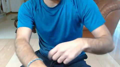 Snapshot of hairydaduncut chatting on June 16, 1:03 pm hairydaduncut online show from June 16, 1:03 pm