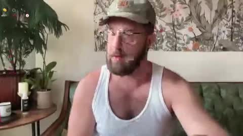 Harry Fit  Big Bro Dad Sir online show from November 4, 4:28 pm