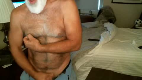 Hairy pecs online show from April 17, 9:18 pm