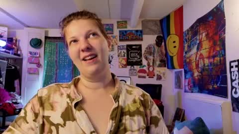 Snapshot of hairypoper chatting on October 5, 7:23 pm hairypoper online show from October 5, 7:23 pm