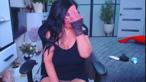 Monika online show from November 9, 9:29 am