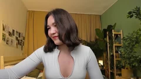 Mary online show from December 3, 2:04 pm