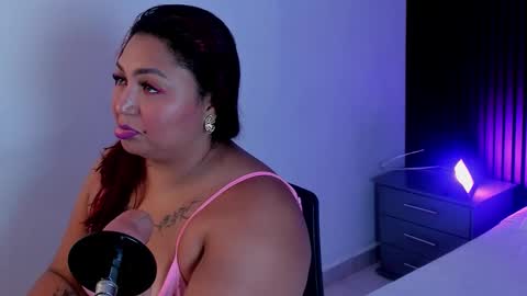 Snapshot of halleyrosse chatting on October 28, 8:33 pm Halleyrosse online show from October 28, 8:33 pm