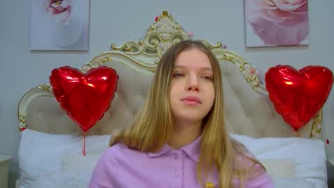 HallyBradley online show from February 18, 5:03 am