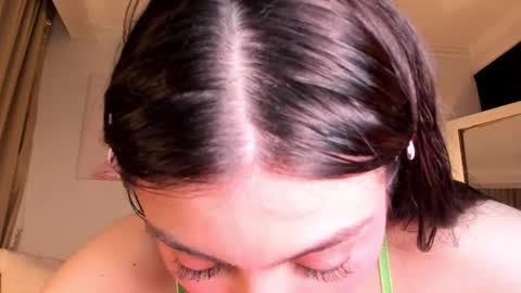 Snapshot of halseycox__ chatting on February 25, 5:50 am Halsey Maria online show from February 25, 5:50 am