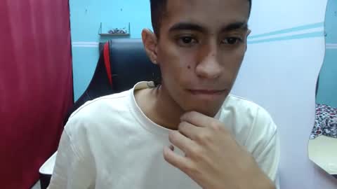 Snapshot of hamcummboy20 chatting on November 20, 5:51 am hamcummboy20 online show from November 20, 5:51 am