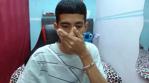 Snapshot of hamcummboy20 chatting on February 5, 1:10 am hamcummboy20 online show from February 5, 1:10 am