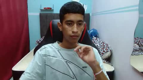 Snapshot of hamcummboy20 chatting on February 5, 10:58 pm hamcummboy20 online show from February 5, 10:58 pm