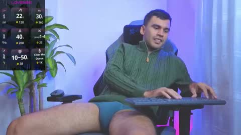 hamiltong12 online show from March 28, 8:08 pm