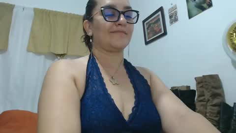Snapshot of hammer9247 chatting on September 18, 3:47 pm hammer9247 online show from September 18, 3:47 pm