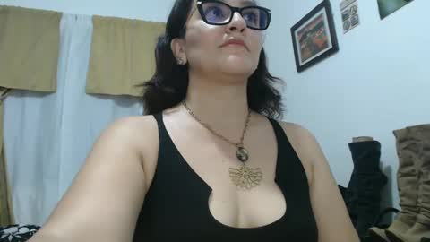 Snapshot of hammer9247 chatting on October 1, 10:49 pm hammer9247 online show from October 1, 10:49 pm