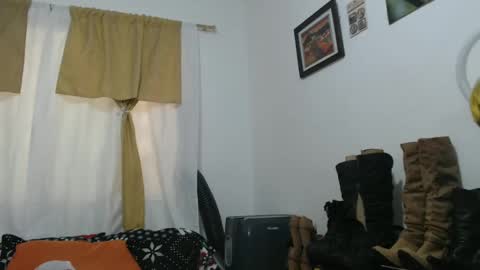 Snapshot of hammer9247 chatting on October 3, 3:31 pm hammer9247 online show from October 3, 3:31 pm