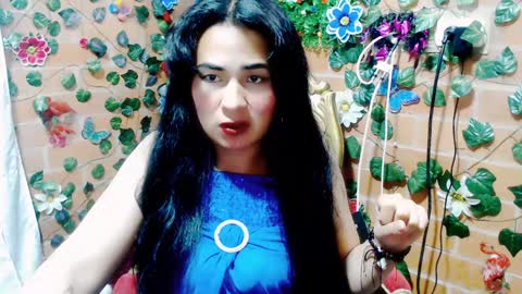 Snapshot of han_deus chatting on December 26, 4:32 am HANMy Dears make sure to follow me here create a FREE account if you dont have one and chat thank you. online show from December 26, 4:32 am