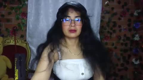 Snapshot of han_deus chatting on January 5, 7:28 am HANMy Dears make sure to follow me here create a FREE account if you dont have one and chat thank you. online show from January 5, 7:28 am